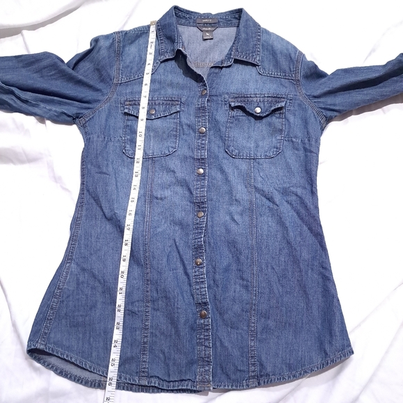 Eddie Bauer | Blue snap button up womans long sleeved shirt - Picture 7 of 9